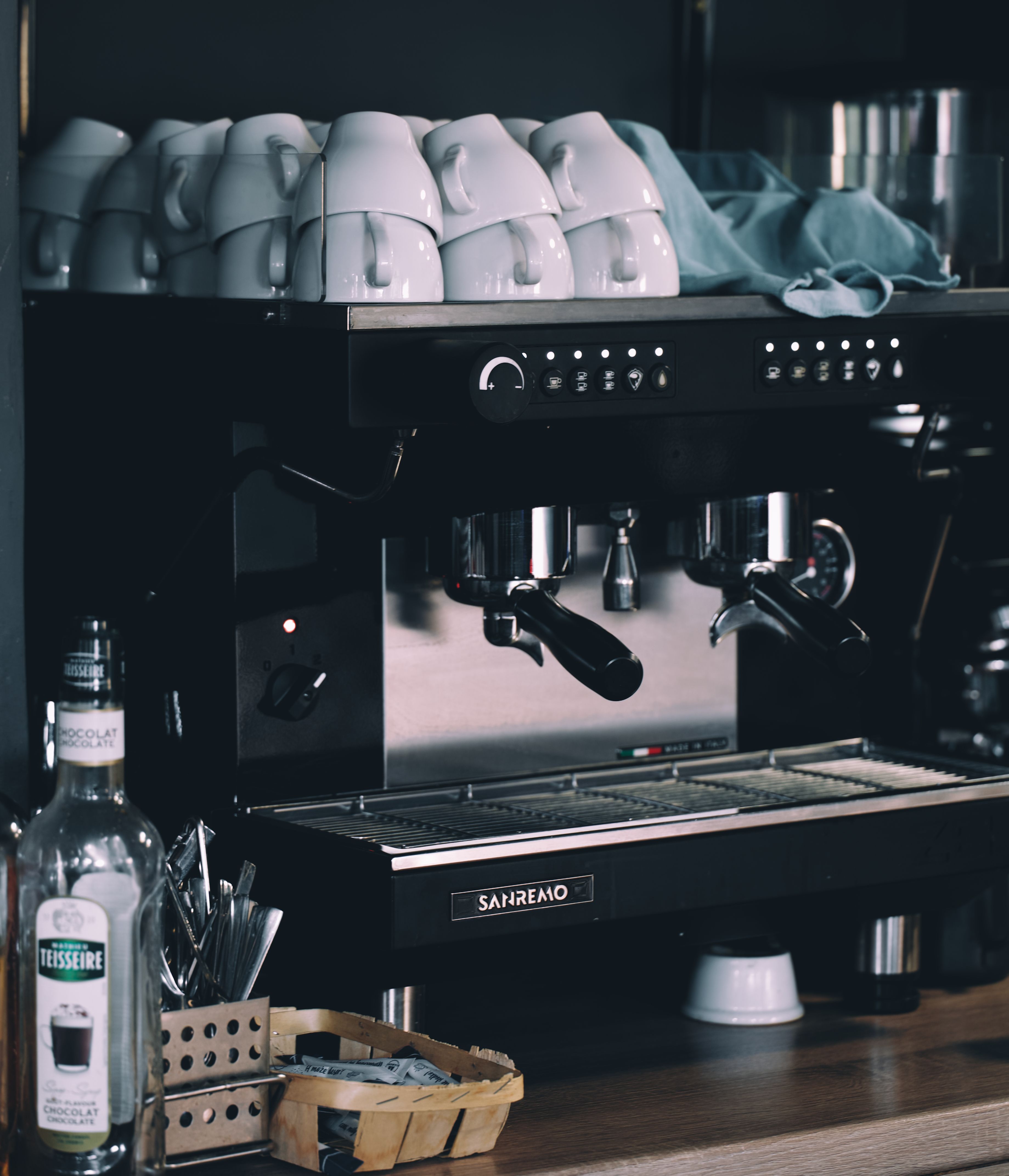 Luna and Oak coffee bar